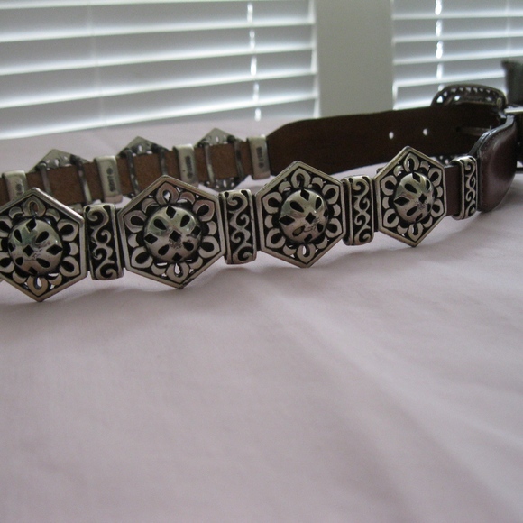 Vintage Brighton concho brown belt, like new! Sz S